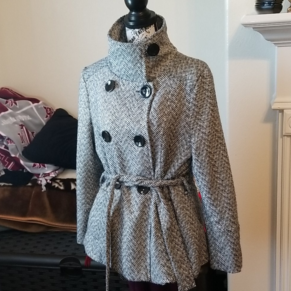 Last Kiss Coat 1X - Picture 2 of 8
